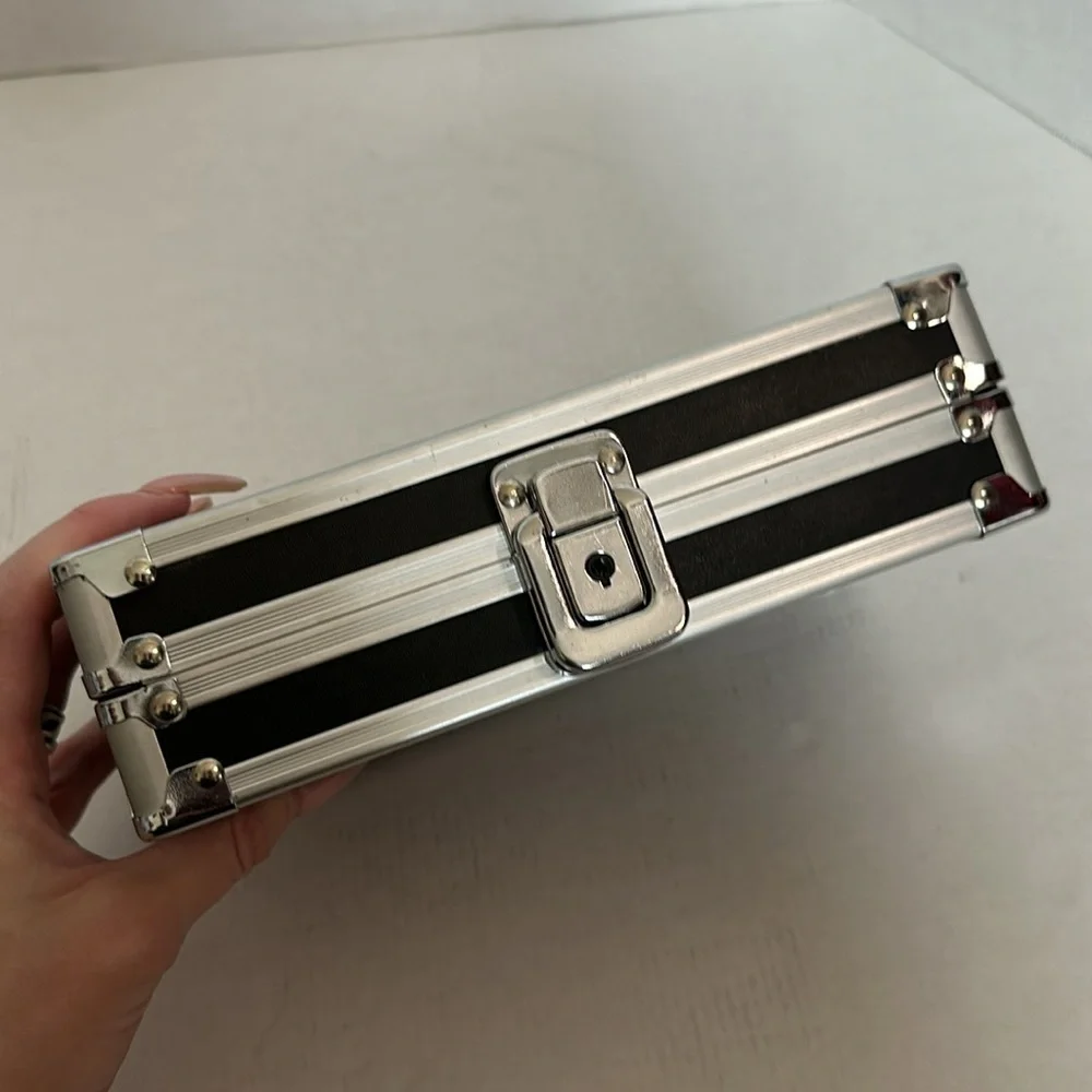 vaultz mesh pocket